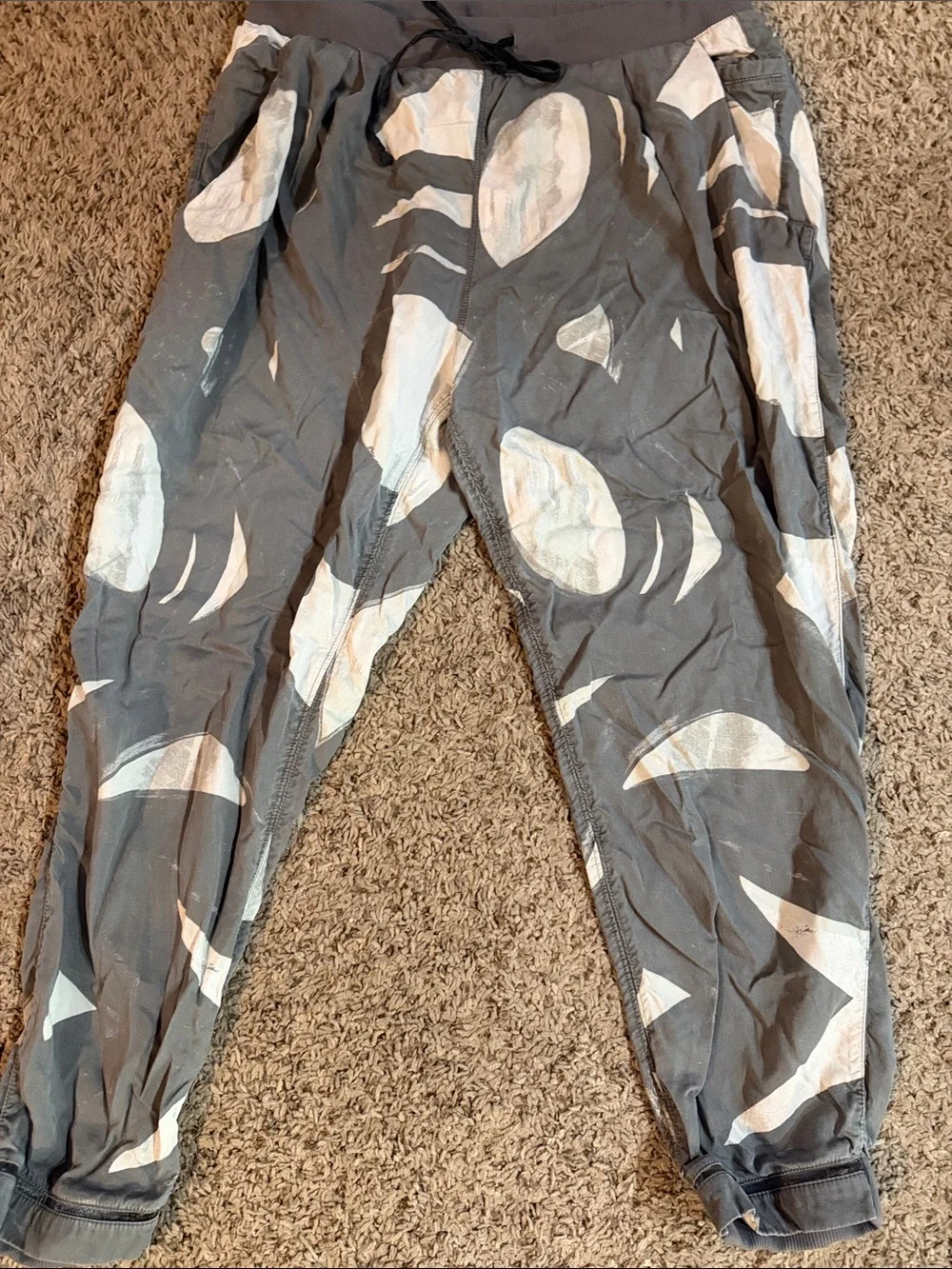 lululemon athletica Gray and White Jogger Waistband